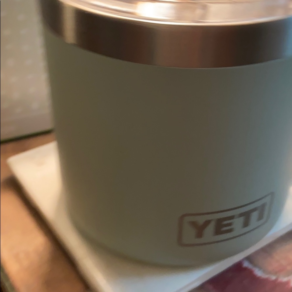 Meet your Posher, Alissa